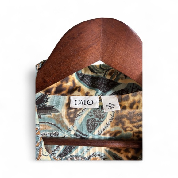 Cato Animal Print Button Down Shirt - Blue and Brown Long Sleeve Size XL - Picture 2 of 6